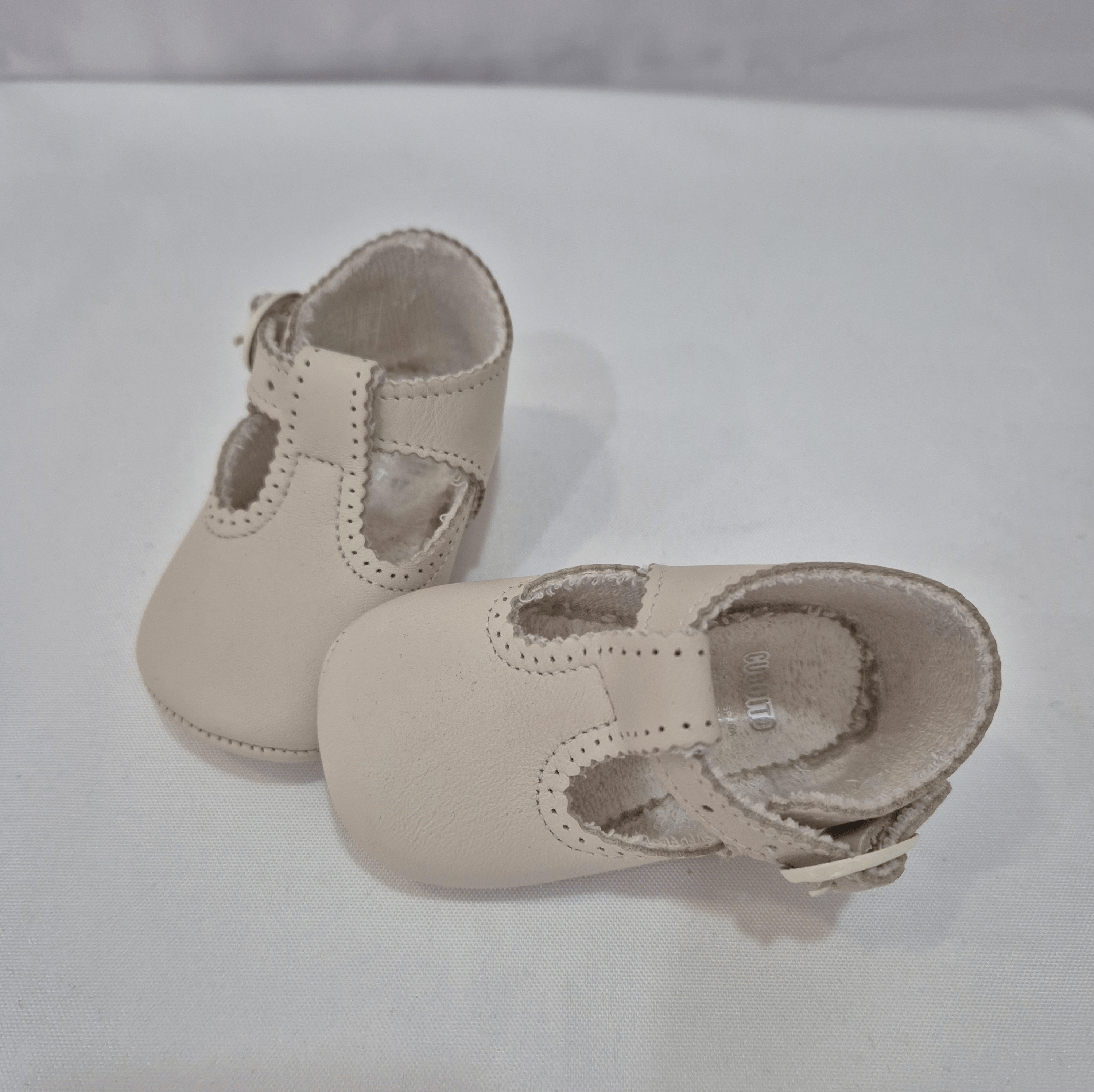 Zapato sin suela orejitas