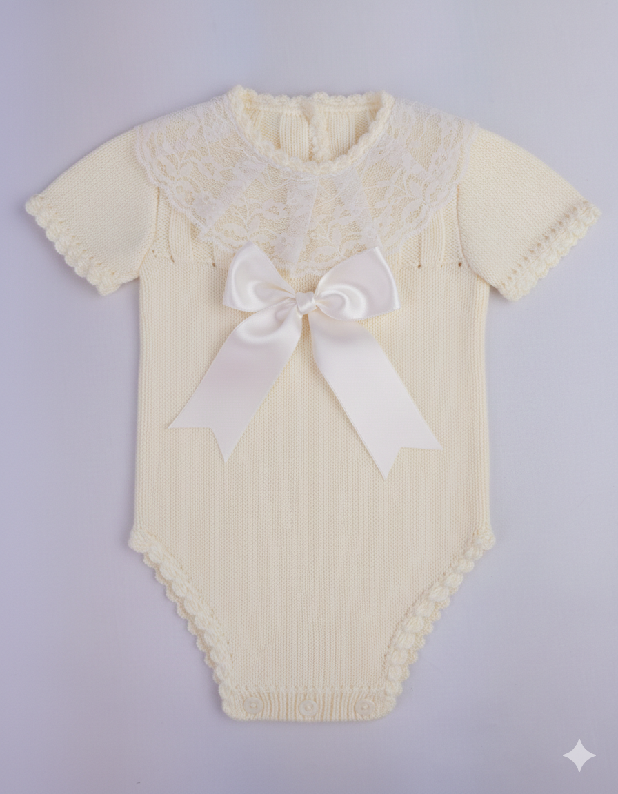 PELELE ENCAJE CUELLO HILO