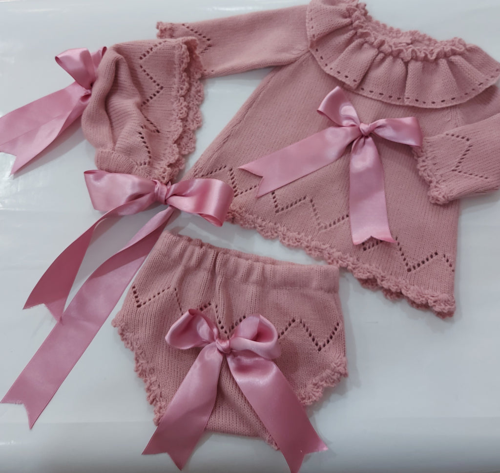 Jesusito lana, capota y braguita a juego