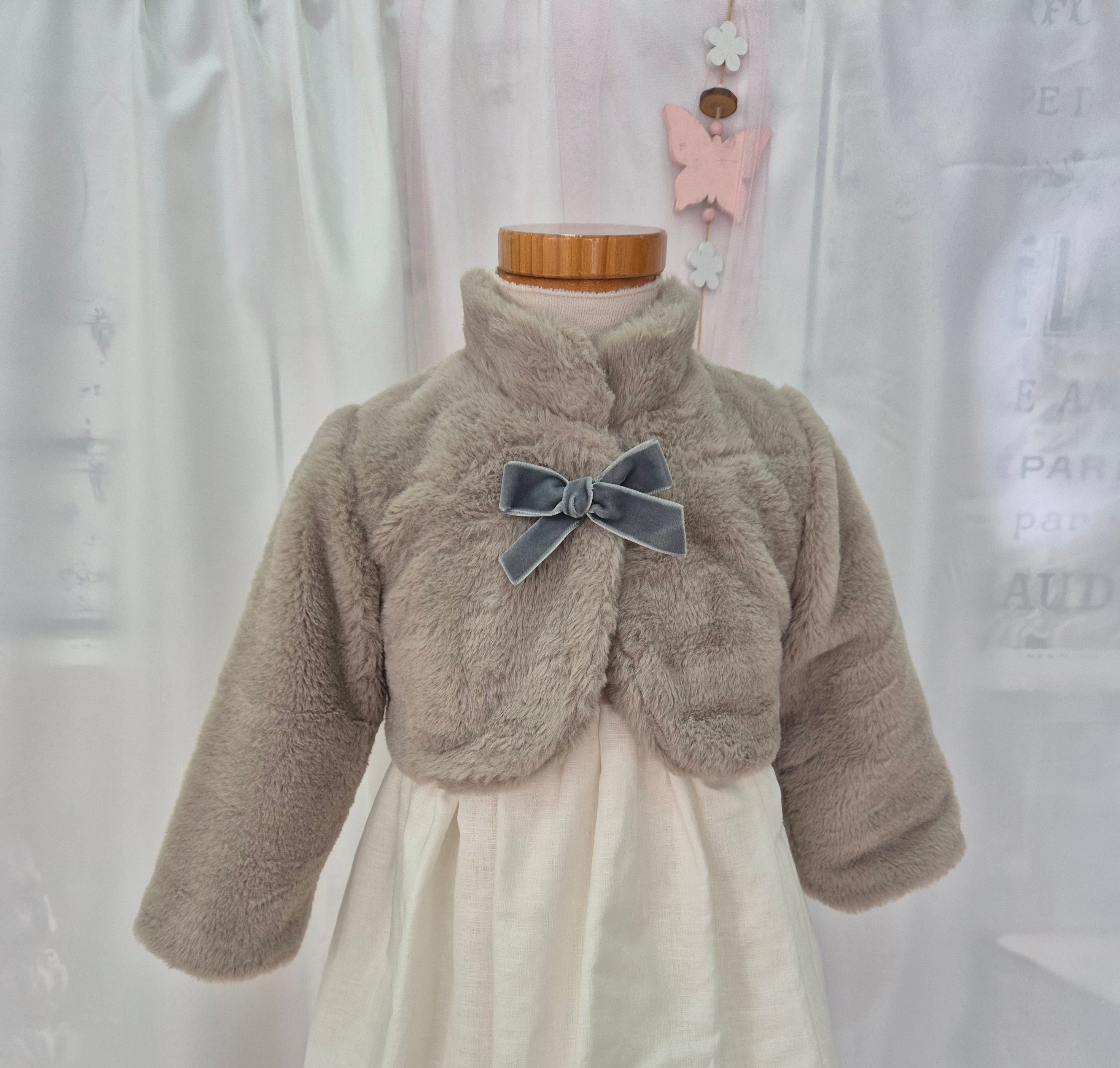 OUTLET ABRIGO PELO CORTO