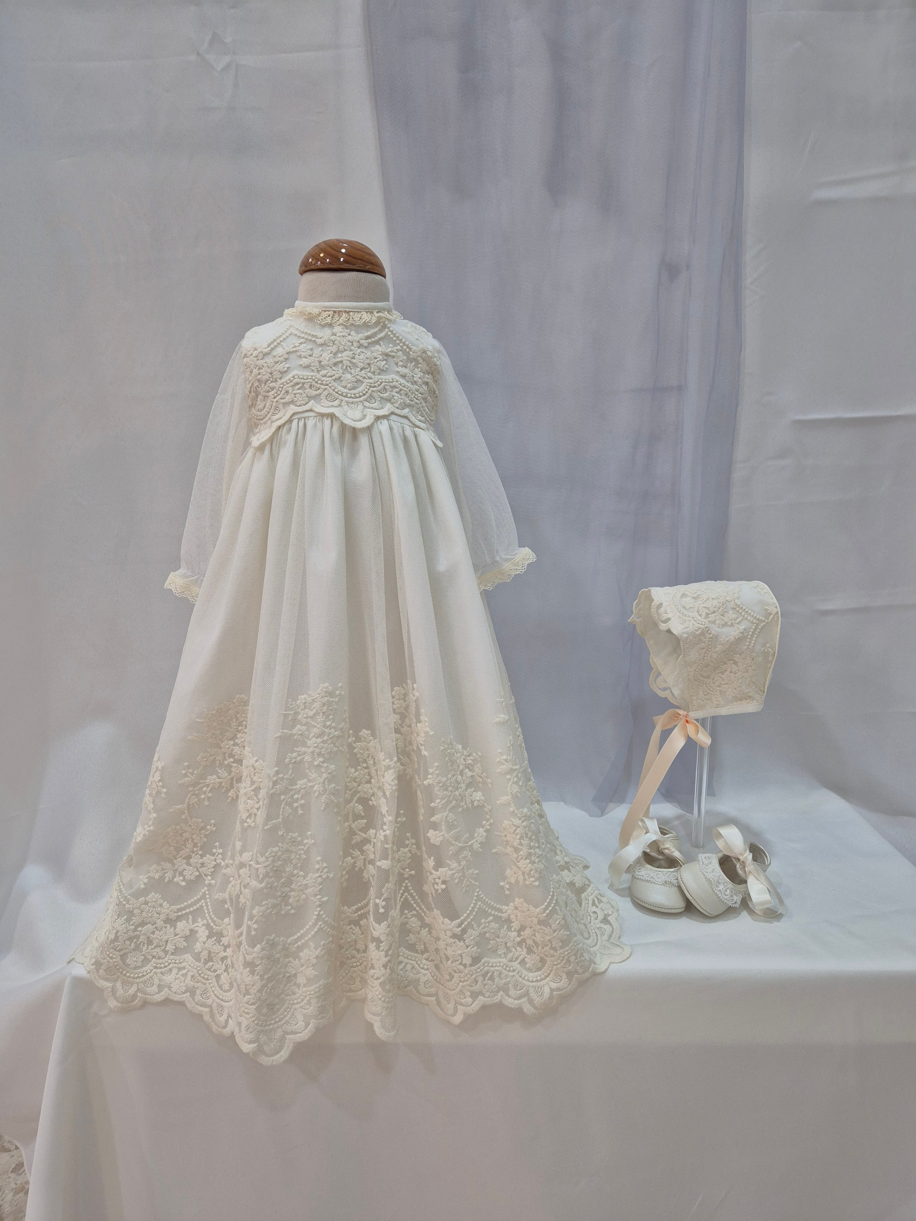 BATÓN MAS CAPOTA BORDADO LARGO NORMAL