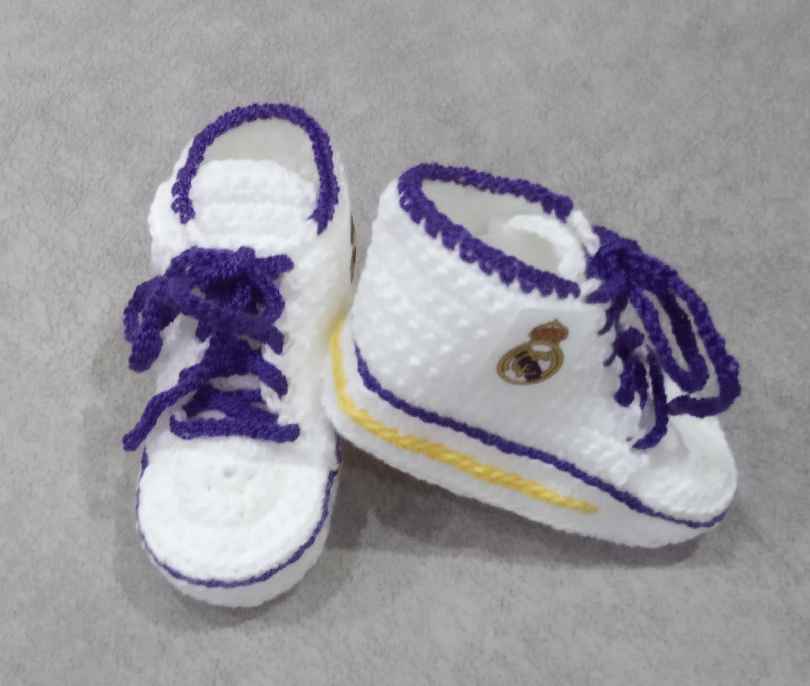 CONVERS DE HILO BEBÉ