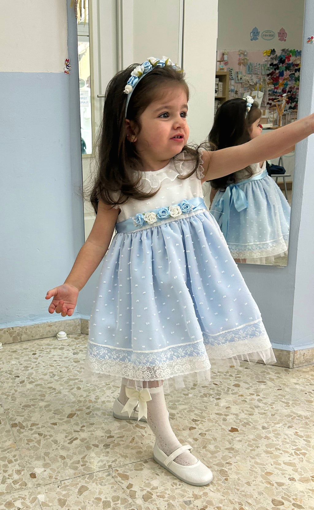 VESTIDO ABRIL SIN MANGAS ESPALDA PICO CEREMONIA